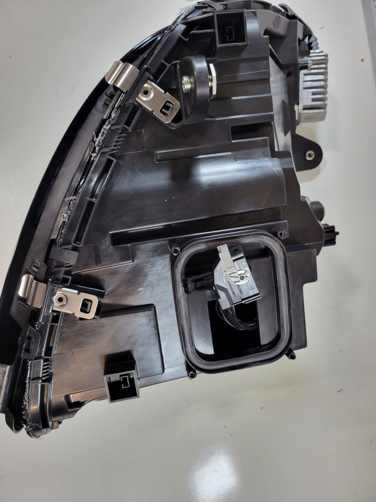 ✅NEW GENUINE MERCEDES C class W205 headlight  DRIVER  LEFT